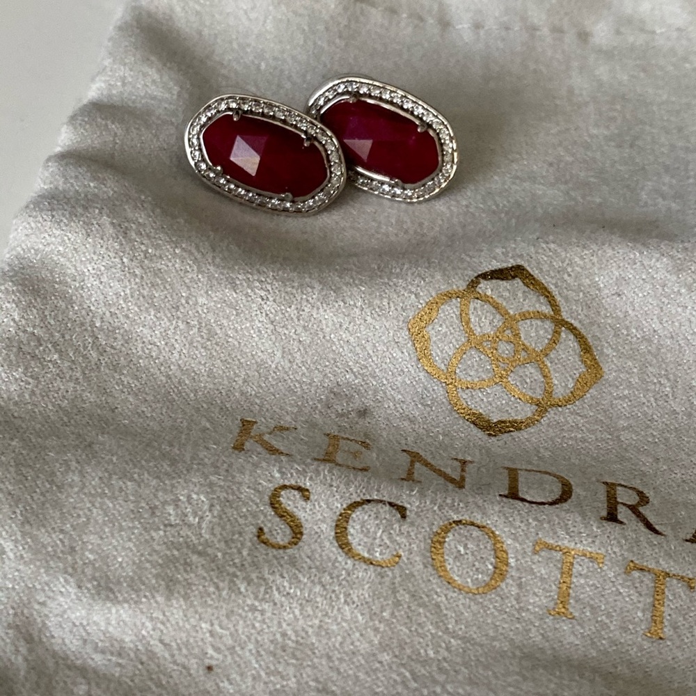 Kendra Scott Maroon Studs